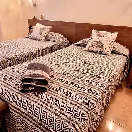 Frangipani - With Terrace & Shared Pool Appartement