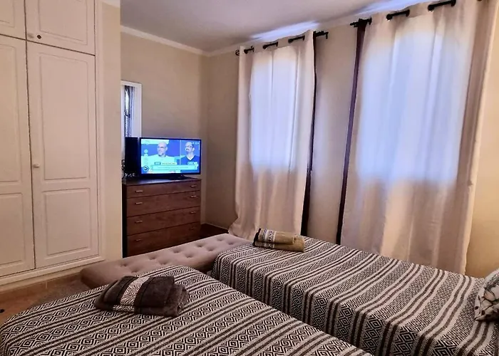 Апартаменты Frangipani - With Terrace & Shared Pool *