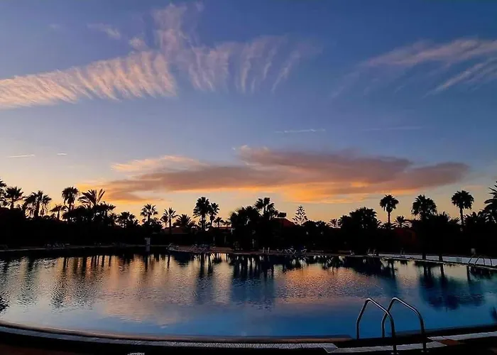 Апартаменты Frangipani - With Terrace & Shared Pool *