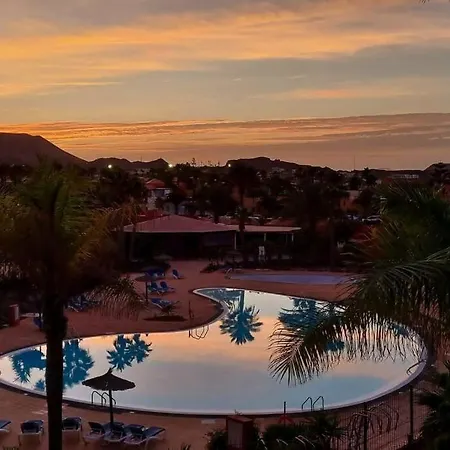 Διαμέρισμα Frangipani - With Terrace & Shared Pool *