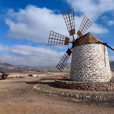 Frangipani - With Terrace & Shared Pool アパート コラレホ