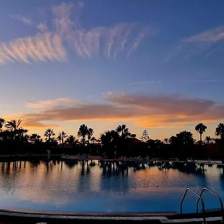 Apartment Frangipani - With Terrace & Shared Pool *