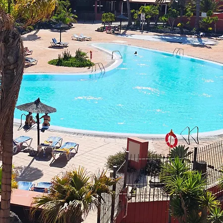 Lägenhet Frangipani - With Terrace & Shared Pool